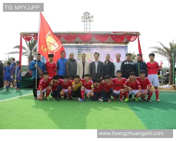 从武汉走出的足球骄子展现家乡精神与拼搏力量的新篇章