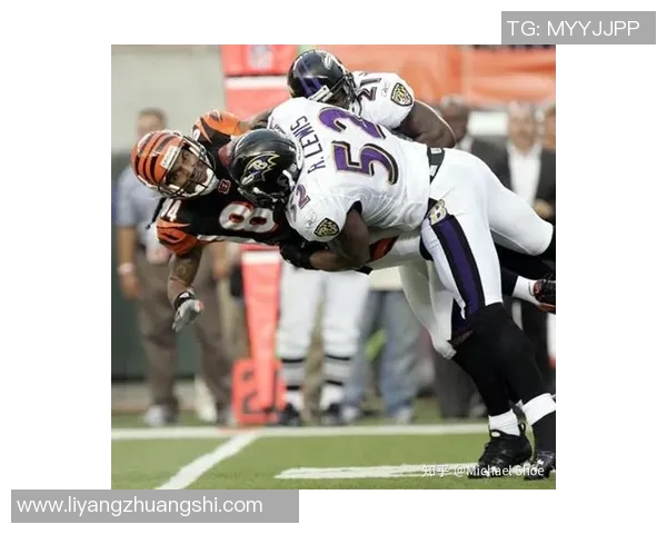 球星演讲与英语足球的结合:提升语言技能与竞技水平的双重探索 球星演讲与英语足球的结合:提升语言技能与竞技水平的双重探索