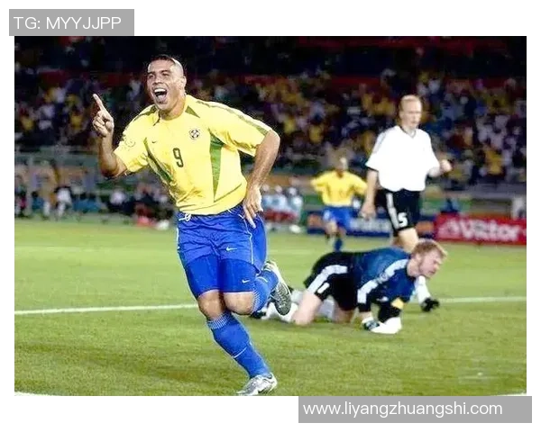 世界足球巨星同台竞技璀璨时刻共赏荣耀瞬间